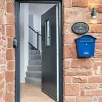 - Sleeps 3 Hot Tub & Pet Friendly Prázdninový dům