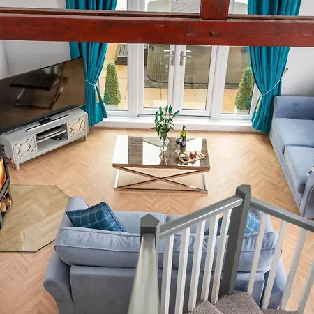 Noble Garth, Cosy Cottage With Hot Tub Brampton (Cumbria)